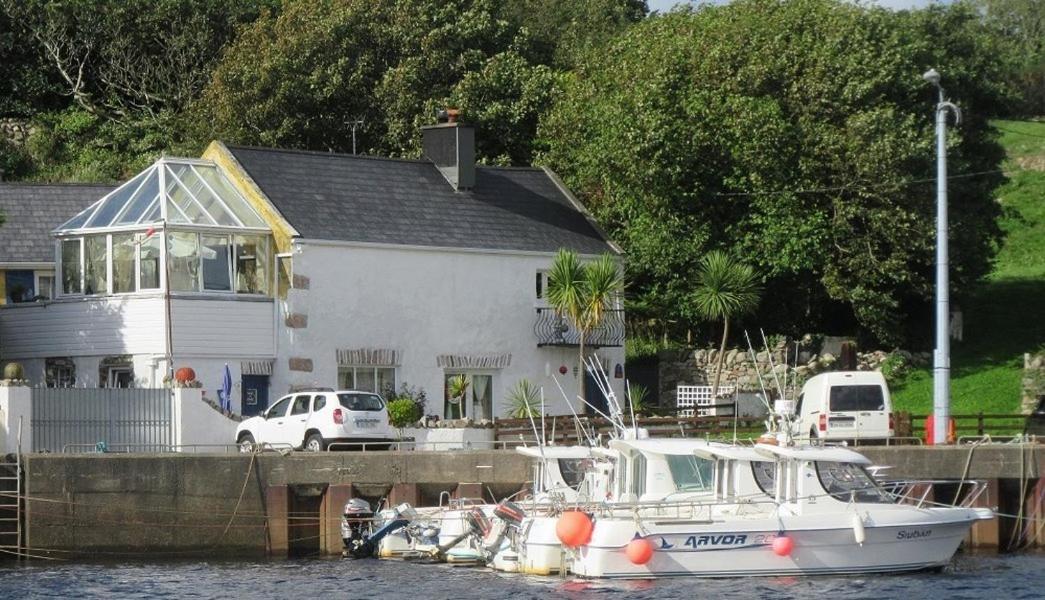 Ostan Gweedore Deluxe Apartments Bunbeg Exterior photo